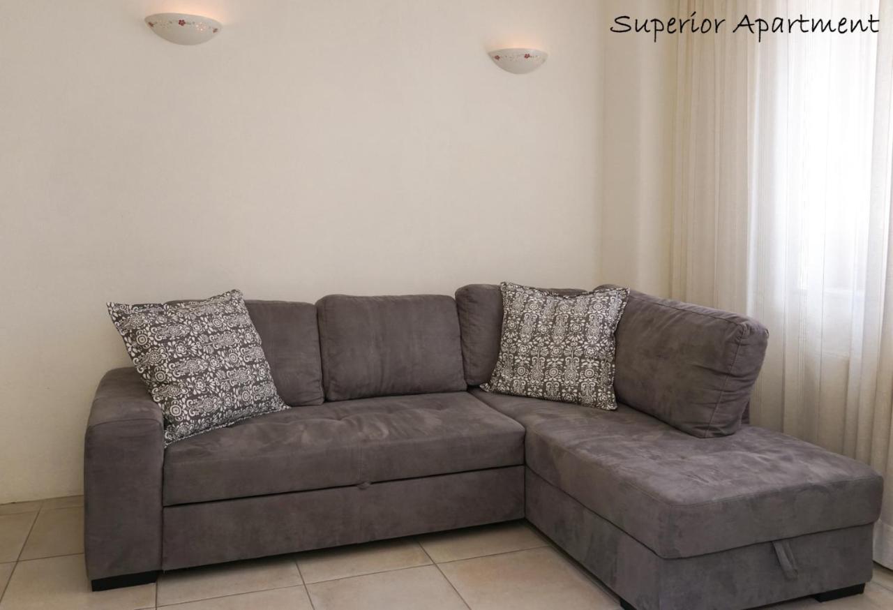 Carolina Apartment *